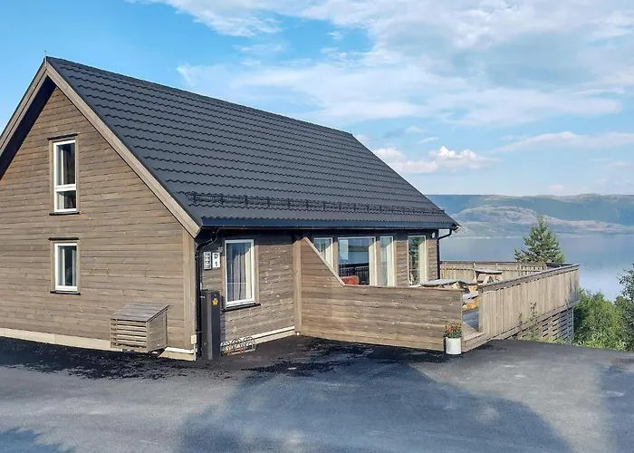 8 Person In Leka-by Traum Nyaraló